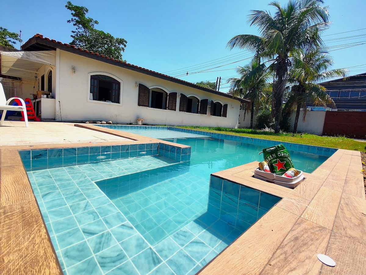 Refúgio Real — piscina com vista